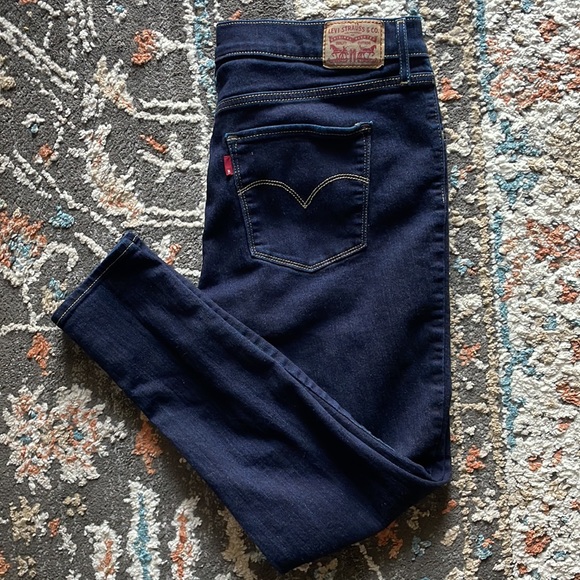 Levi Skinny Jean - Picture 2 of 2